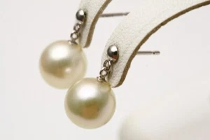 Akoya Pearl Ohrringe 9,0-9,5 mm natürlich weiß grün 14KWG - Bild 1 von 3