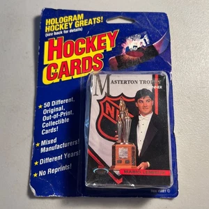 Vintage Sealed Package - 50 Pack Hockey Cards - Mixed Manufacturers,m - Picture 1 of 14