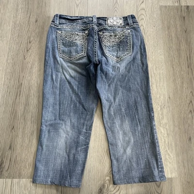 Pantalones de mezclilla Miss Me Capri para mujer talla 32 adornados con tachuelas bordados Y2K Foto 1 de 4