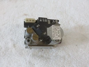 Parte de válvula de gas de horno Rheem # 60-101921-02 White Rodgers # 36G55 tipo 522 - Imagen 1 de 2