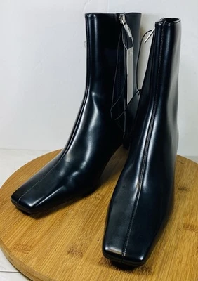 Botas femininas H&M pretas com zíper tamanho 7 NOVAS  - Imagem 1 de 4