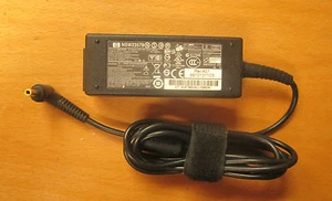 Genuine HP Laptop AC Adaptor Charger PSU 535630-001 534554-001 19V 1.58A 30W - Picture 1 of 4