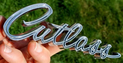 Oldsmobile Cutlass 1969 original emblema de escritura cromado 399503 Foto 1 de 4
