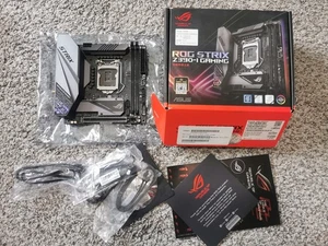 ASUS ROG Strix Z390-I Gaming mini-itx motherboard, socket 1151 (300 Series) - Afbeelding 1 van 5
