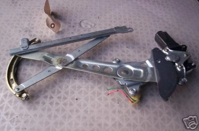 1990-1991 LEXUS ES 250 POWER WINDOW REGULATOR & MOTOR PASSENGER SIDE REAR DOOR  - Image 1 of 1
