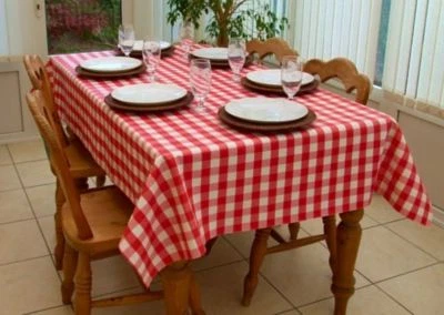 20 x Checkered Tablecloths 60"× 126" Rectangular Gingham 100% polyester 4 COLORS - Image 1 of 4