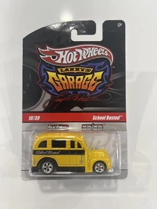HOT WHEELS GARAGE 2010 Larry's Garage School Busted 10/39 - Picture 1 of 1