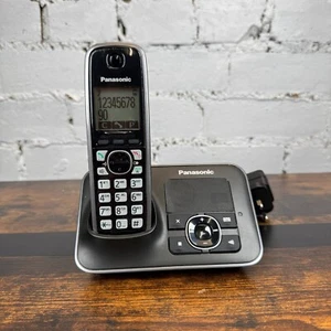 Téléphone sans fil Panasonic KX-TG6621E avec répondeur très bon état - Photo 1/15