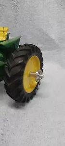 1/16 scale Custom Bolt on hubs for tractors with caps - Picture 1 of 4