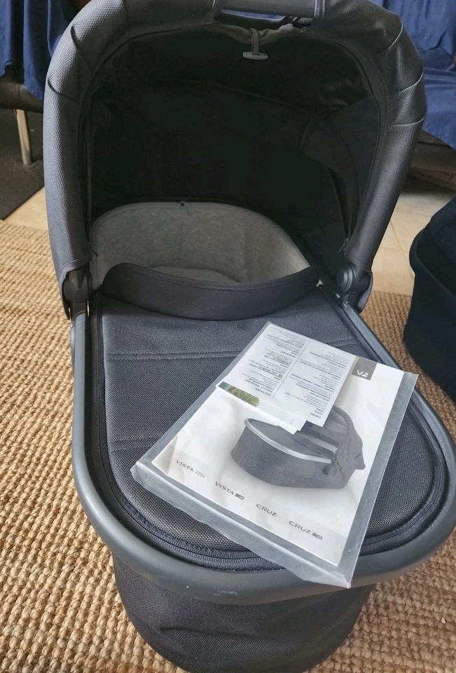 UPPAbaby Bassinet V2-Jake (Black/Carbon) + bug net GREAT CONDITION **Fast Ship** - Image 1 of 4