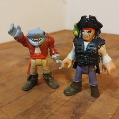 Figuras de 3" Fisher-Price Imaginext Disney Jack Sparrow & Pirate Shark Cpt Hook  Foto 1 de 4