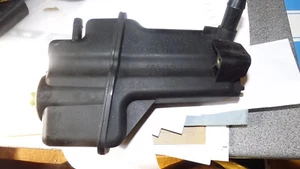 VW Beetle 1.4-2.0 engines 99-06 models,power steering reservoir.Excellent - Picture 1 of 4