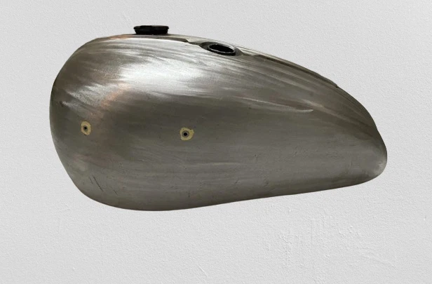 APTO PARA TANQUE DE ACERO CRUDO TRIUMPH T120 OIF 1971 EN ADELANTE Foto 1 de 4