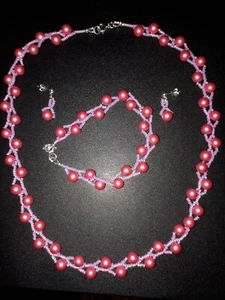BNWOT 925 Genuine pink shell pearls necklace, bracelet and earrings set (NBER11) - Picture 1 of 3
