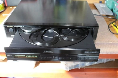 Onkyo DX-C101 Compact Disc Changer ( MADE IN JAPAN) 5 disc multi play - Image 1 of 4