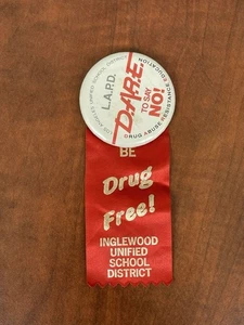 D.A.R.E. To Say No Button & Ribbon L.A.P.D. Inglewood School District Vintage - Bild 1 von 3