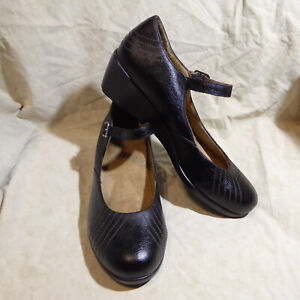 🥿 Vionic Wedge Heel Mary Janes sz 9.5 M Black Leatherette; Stitched Details