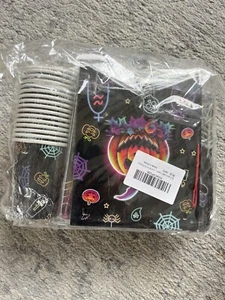 150 Teile Neon Halloween Party Zubehör für 16 Gäste Leuchtet im Dunkeln Halloween... - Bild 1 von 8