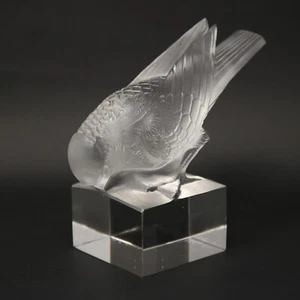 Rene Lalique Moineau Sur Socle Ailes Fermees Papiergewicht - Bild 1 von 6