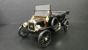 UNIVERSAL HOBBIES FORD MODELO T TOURING NEGRO 1:18 SIN CAJA DC - Imagen 1 de 8