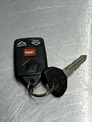 Mando a distancia OEM 1996-1998 Jeep Grand Cherokee con llave 56008761/GQ43VT7 Foto 1 de 3