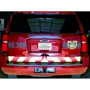 3M 680CR White & Red Reflective Chevron Custom Decal Tape 4" x 65.75" - Picture 1 of 2