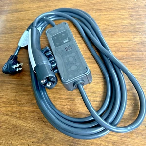 2025 Hyundai Ioniq 5 6 NACS EV Charger charging cable 6 - 12 amp 120v 110v OEM - Foto 1 di 15