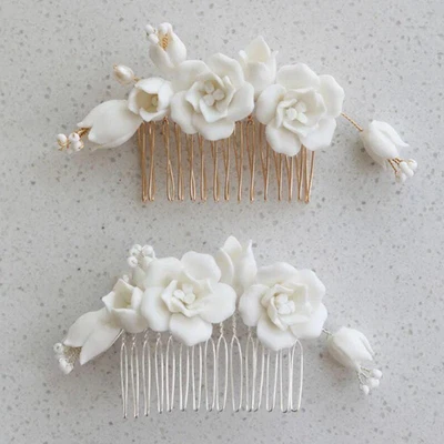 Haarkamm Braut – Hochzeitsschmuck mit Porzellanblumen & Perlen | silber - Bild 1 von 4