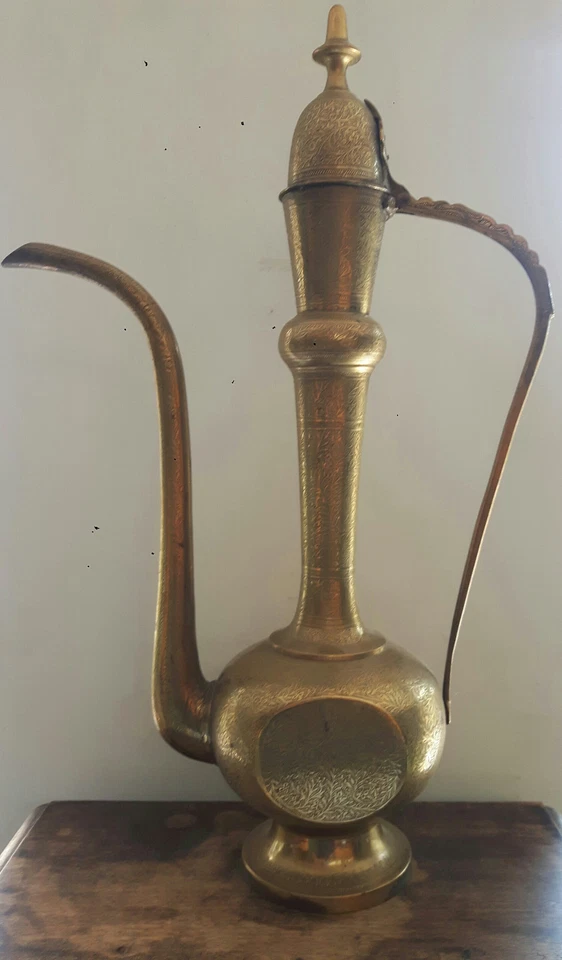 Grande Aiguières ciselée ancienne   . - Photo 1/1