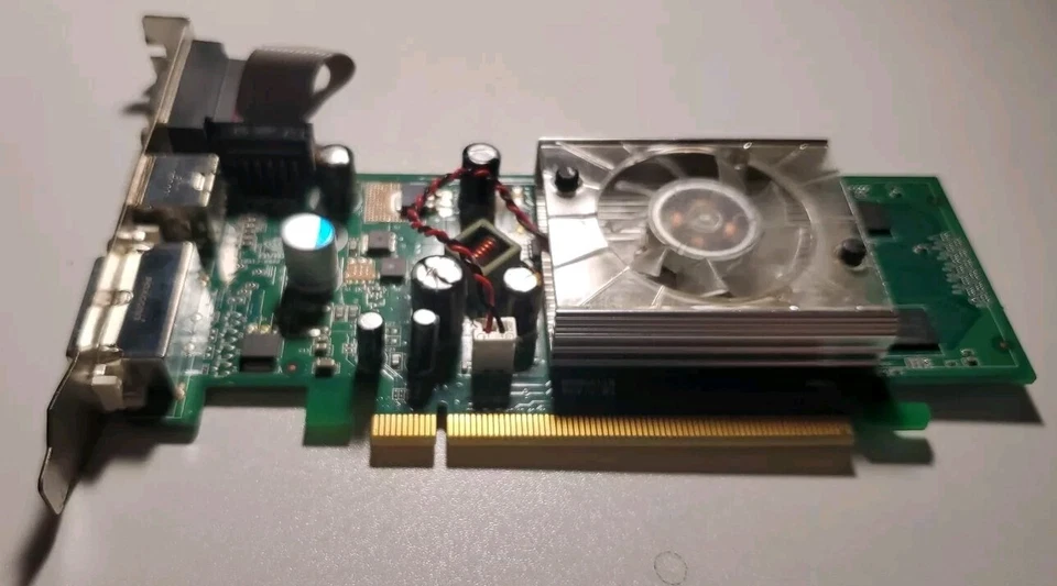 Dell NVIDIA WX093 GeForce 8300GS 128MB PCI-e Video Card.  Good Cleaned Pre-owned - Image 1 of 4