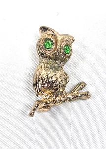 Broche prendedor bisutería vintage años 60 búho metal con gemas de imitación 1" - Imagen 1 de 4
