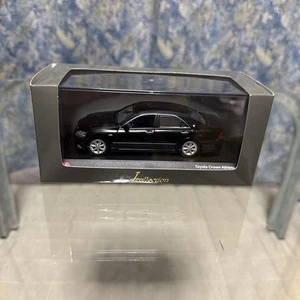 Kyosho J Collection Toyota 18 Crown Athlete - Picture 1 of 2