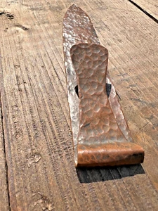 Antiker Brieföffner gehämmert Kupfer Kunsthandwerk Handarbeit Patina UNIKAT - Bild 1 von 7