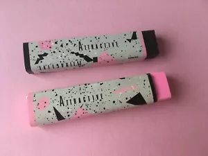 VINTAGE LOT OF TWO ATTRACTIVE ERASERS MADE IN TAIWAN 80'S NEW - Picture 1 of 2