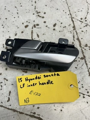 2015-2017 HYUNDAI SONATA ПЕРЕДНЯЯ ЛЕВАЯ внутренняя дверная ручка 15 16 17 - Изображение 1 из 2