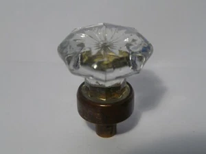 2 Anciens Boutons de tiroir en cristal-Napoléon III-19ème - réf:05 et réf:04 - Photo 1/2