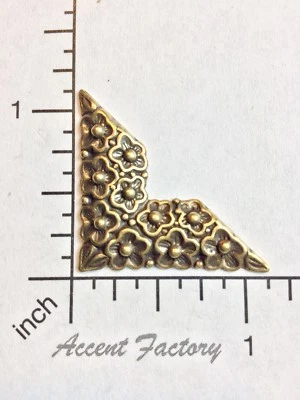 23633 4 piezas Hallazgo de esquina victoriano oxidado de latón Foto 1 de 3