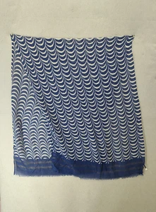 Talbots Scarf Womens Blue White Wave Print Lightweight Acrylic Fringe Wrap Shawl - Picture 1 of 13