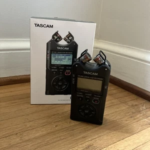 Tascam DR-40X - Picture 1 of 15