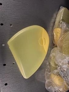 Tupperware Vesperbox Snackox Brotdose Lunchbox halbrund Gelb - Bild 1 von 1