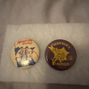 Minnesota Vikings and Twins 1960’s Pinbacks - Picture 1 of 6