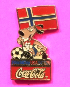 PIN DE LA COPA MUNDIAL 1994 BANDERA FINLANDESA PIN COCA COLA STRIKER MASCOTA PIN - Imagen 1 de 1