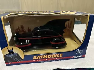 Corgi Batman 1940's BATMOBILE 1:24 Scale Diecast DC Comics 77506 NEW - Picture 1 of 5