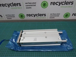 SMC MGPM25-175 PNEUMATIC GUIDED CYLINDER - Picture 1 of 5