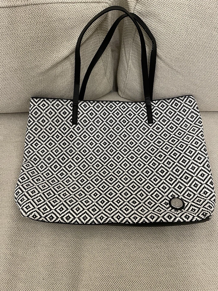 Vince Camuto Tote Style Handbag Beautiful Condition!! - Image 1 of 4