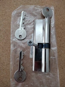 Euro Cylinder Lock With 3 Keys - Picture 1 of 3