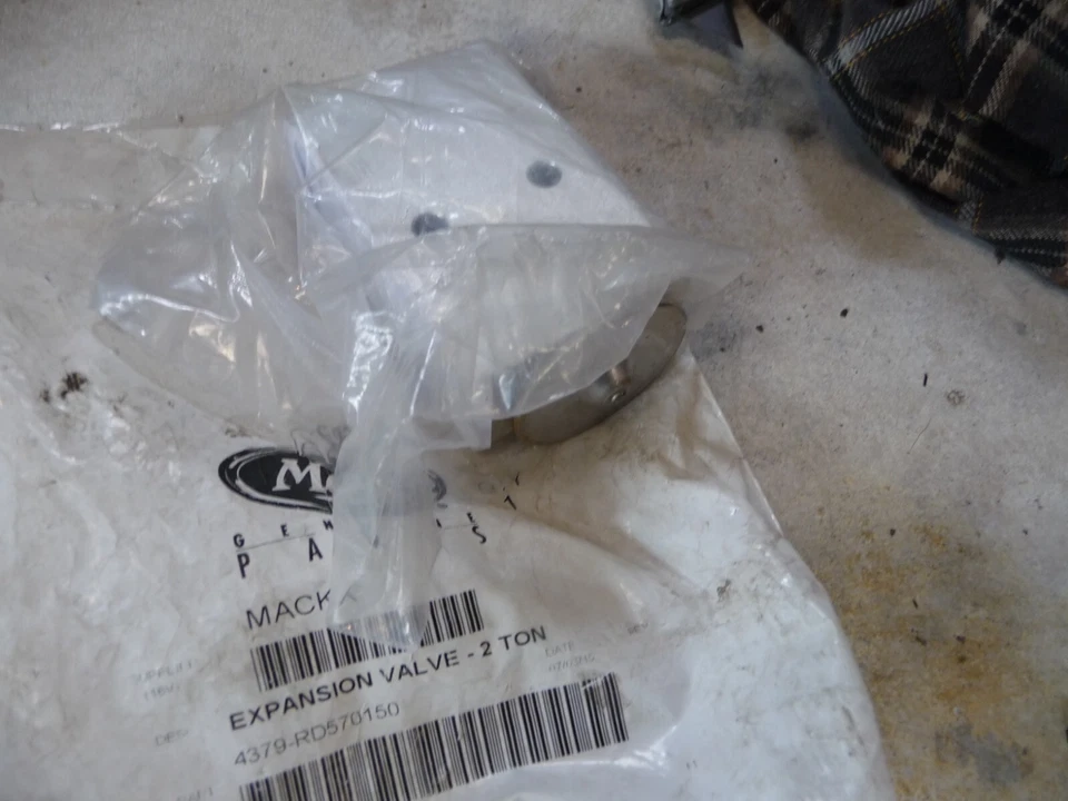 Válvula de expansión OEM Mack 4379-RD570150 Foto 1 de 1