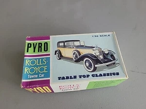 Pyro 1/32 Rolls-Royce Towne Auto COME NON È NESSUN RITORNO - Foto 1 di 17