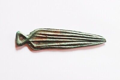 Precioso Amuleto Edad Del Bronce. Representacion De Daga. Cultura Koban • 180€