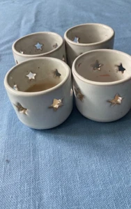 Weihnachten Votivkerzenhalter 4er Set weiß mit Sternausschnitt Pier 1 - Bild 1 von 2